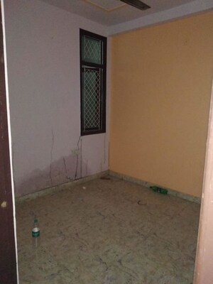 Room in 2.5 BHK Builder Floor at Mayur Vihar – for Sale