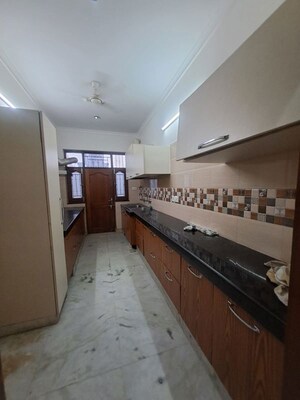 Kitchen in 3 BHK Builder Floor at Sector 57 – for Rent