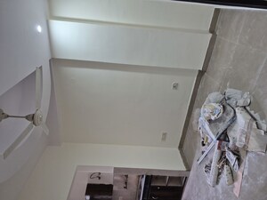 Furnished Amenities in 2.5 BHK Builder Floor at Mayur Vihar – for Rent