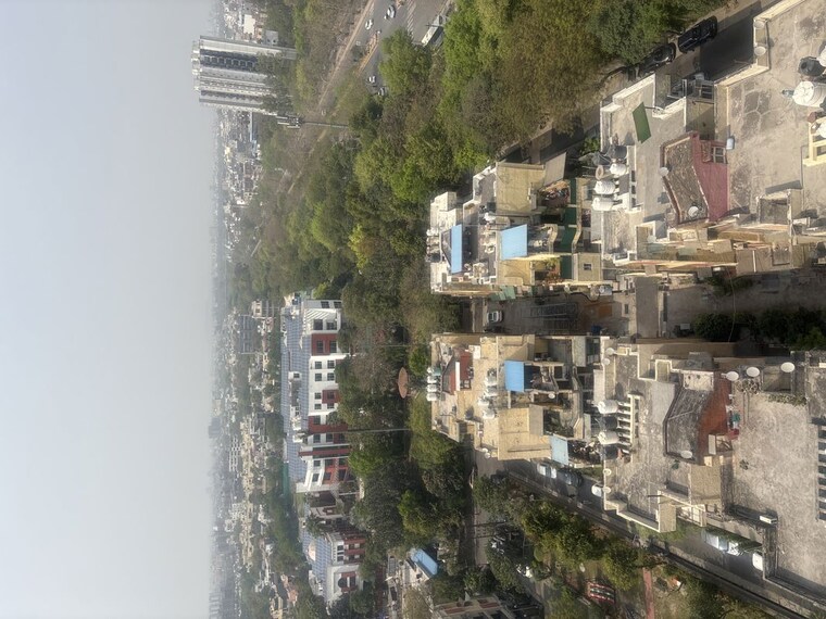 Master Plan, sector 26 6+ Bedroom 162 Sq.Mt. Independent House In Sector 26 Noida 10138419