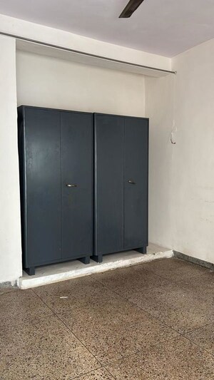 Room in 3 BHK Apartment at Alaknanda – for Rent