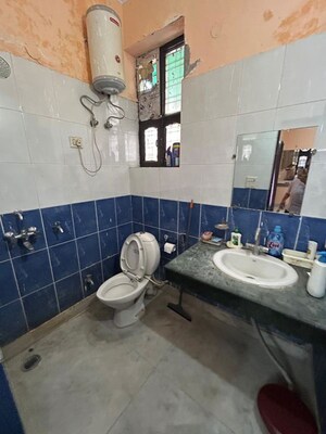 Master Bedroom in 1.5 BHK Villa at Sector 22b – for Rent