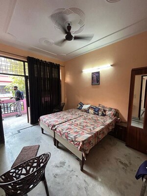 1.5 BHK Villa For Rent in Sector 22b
