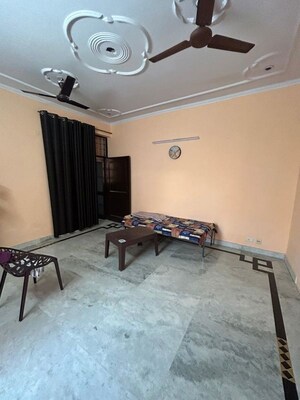 Master Bedroom in 1.5 BHK Villa at Sector 22b – for Rent