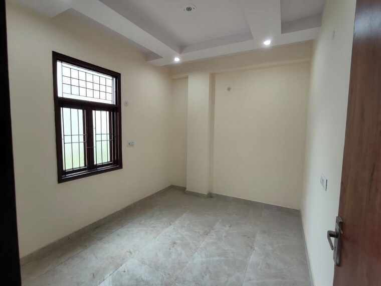 Room, mayur vihar 2.5 Bedroom 800 Sq.Ft. Builder Floor In Mayur Vihar Delhi 10138462