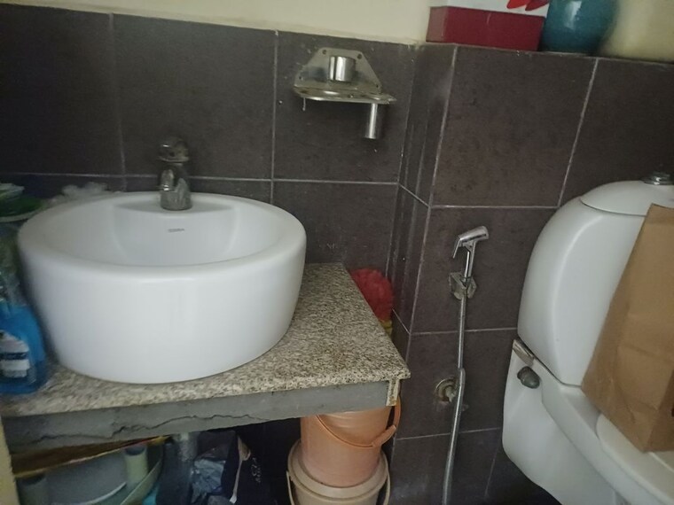 Bathroom, orchid-island 3 Bedroom 1560 Sq.Ft. Builder Floor In Sector 51 Gurgaon 10138477