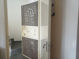 Furnished Amenities in 3 BHK Builder Floor at Orchid Island, Sector 51 – for Rent