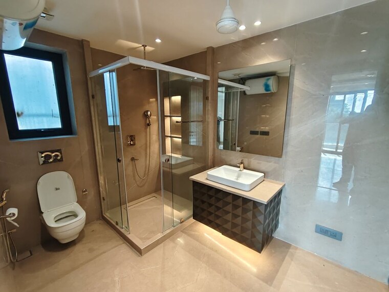 Living Room, greater kailash ii 4 Bedroom 460 Sq.Yd. Builder Floor In Greater Kailash ii Delhi 10138562