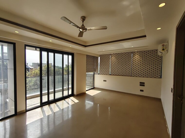 Bedroom, greater kailash ii 4 Bedroom 460 Sq.Yd. Builder Floor In Greater Kailash ii Delhi 10138562