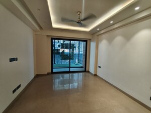 Room in 4 BHK Builder Floor at Greater Kailash ii – for Rent