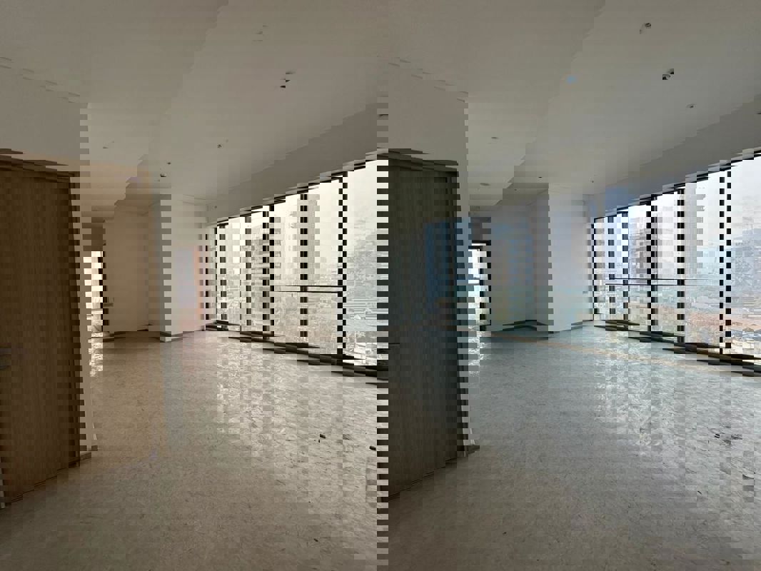 4 BHK 2100 Sq.Ft. Apartment in Rustomjee Crown