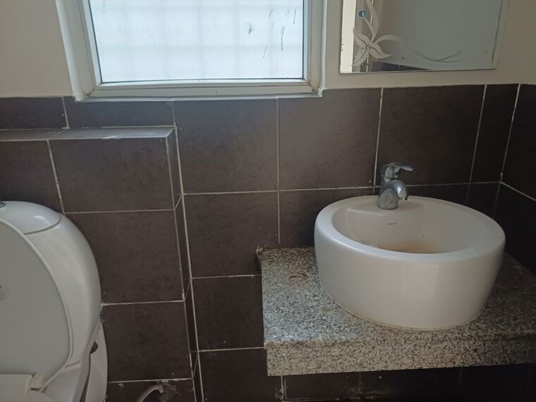 Bathroom, orchid-island 4 Bedroom 1760 Sq.Ft. Builder Floor In Sector 51 Gurgaon 10138583