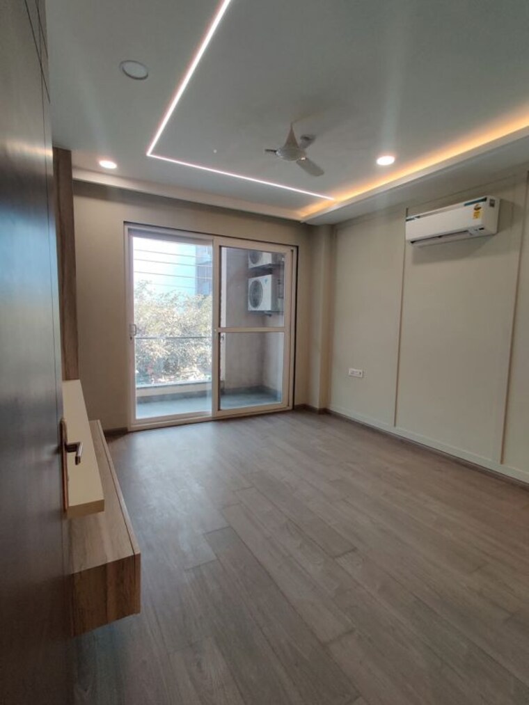 Room, dlf-oakwood-estate Studio 552 Sq.Ft. Apartment In Dlf Phase ii Gurgaon 10138590