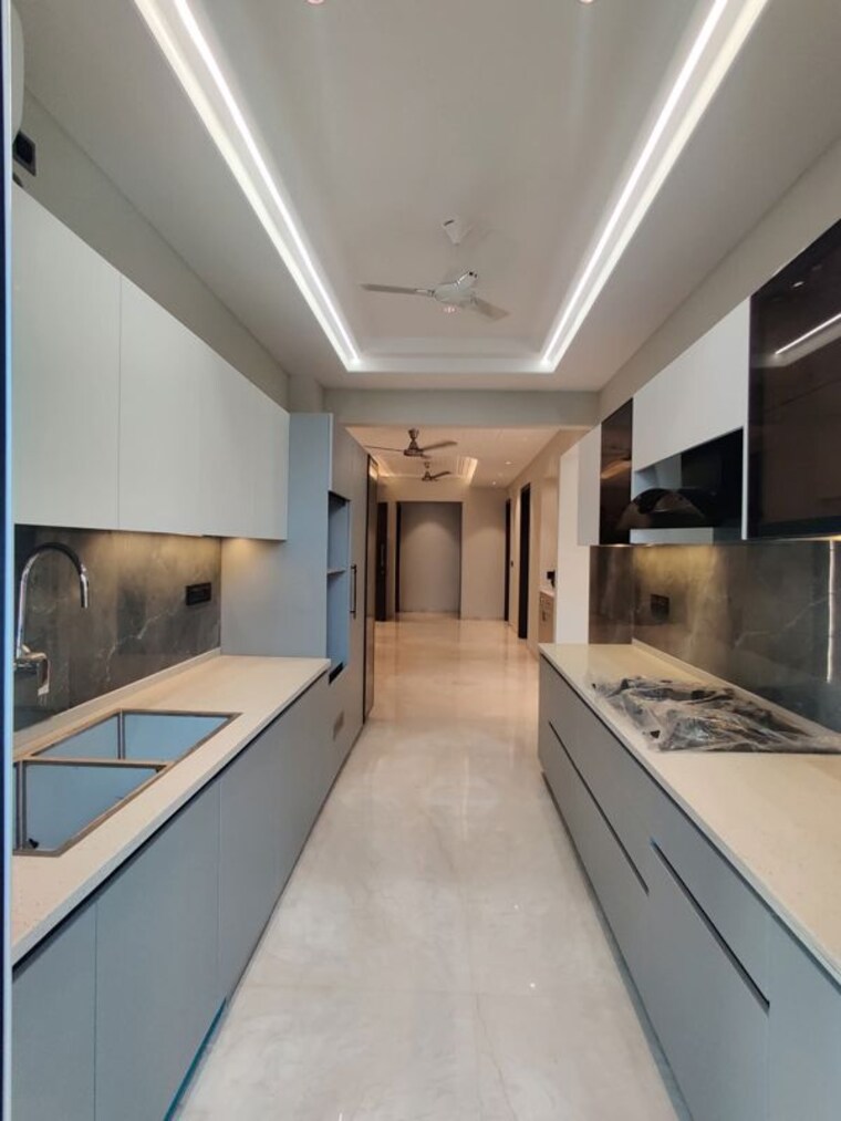 Kitchen, dlf-oakwood-estate Studio 552 Sq.Ft. Apartment In Dlf Phase ii Gurgaon 10138590