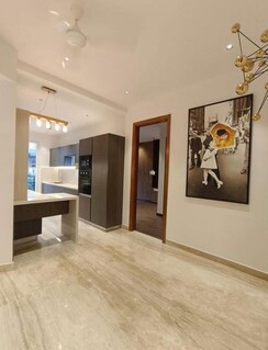 Studio+ Pooja Room Apartment For Rent in DLF Oakwood Estate
