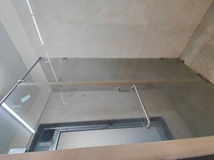 Furnished Amenities in 2 BHK Apartment at Solitaire Star, Malad West – for Rent