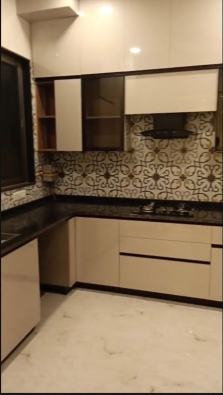 Kitchen, chittaranjan park 3 Bedroom 233 Sq.Yd. Builder Floor In Chittaranjan Park Delhi 10138785