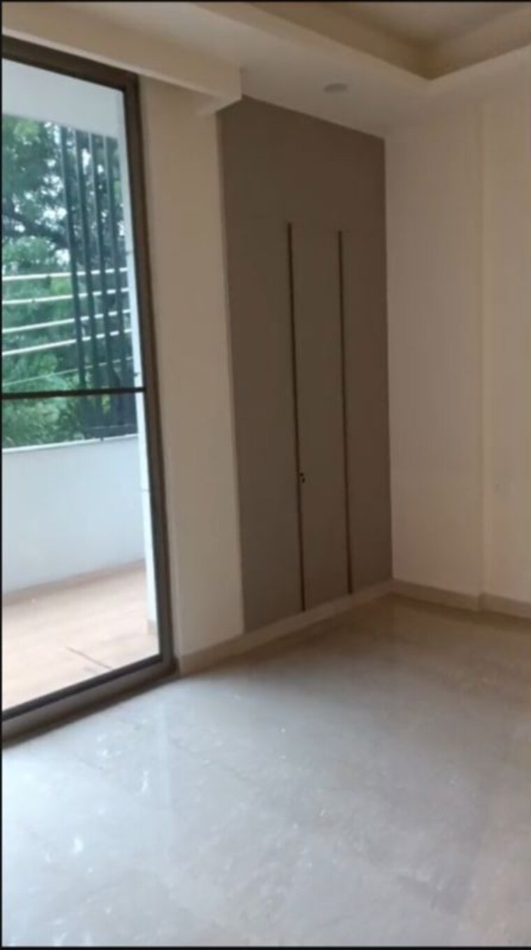 Room, chittaranjan park 3 Bedroom 233 Sq.Yd. Builder Floor In Chittaranjan Park Delhi 10138785