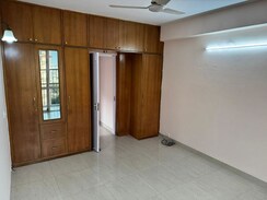 3 BHK + Study Room Apartment For Rent in DLF Oakwood Estate
