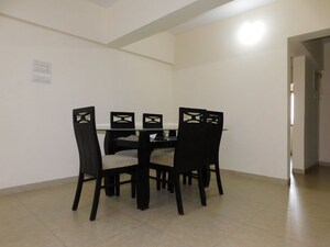 Master Bedroom in 2 BHK Apartment at Sion East – for Rent