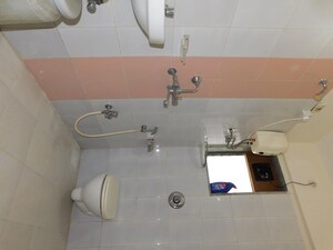 Bathroom in 2 BHK Apartment at Sion East – for Rent