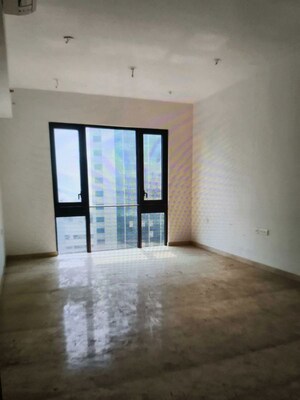Room in 3 BHK Apartment at Lodha The Park, Worli – for Rent