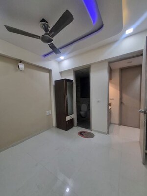 Room in 1.5 BHK Apartment at Vaishnodevi Circle – for Rent