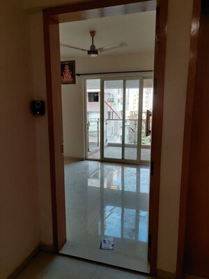 Room in 2 BHK Apartment at Shree Signature Park, Wakad – for Rent