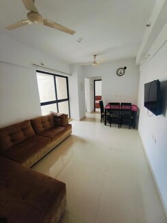 1 BHK Apartment For Rent in Lodha Downtown