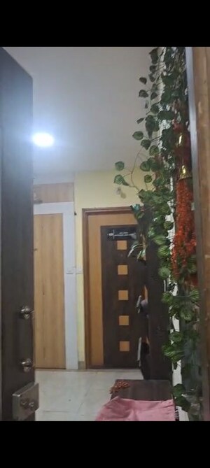 Furnished Amenities in 1 BHK Apartment at Vakola – for Rent