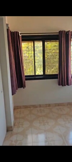 Bedroom in 1 BHK Apartment at Vakola – for Rent