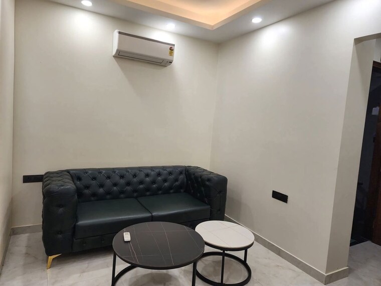 Master Bedroom, dlf-oakwood-estate 2.5 Bedroom 1459 Sq.Ft. Apartment In Dlf Phase ii Gurgaon 10138841