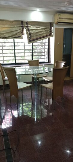 2 BHK Apartment For Rent in Versova