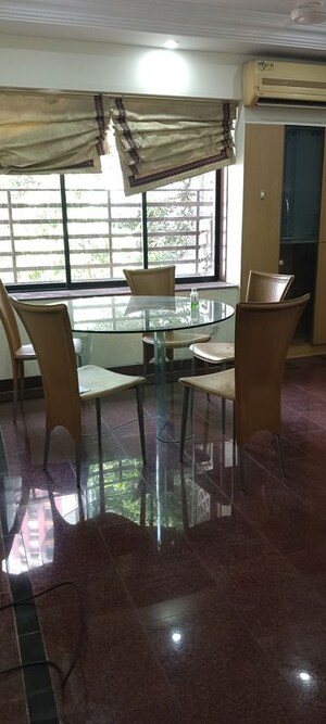 2 BHK Apartment For Rent in Versova