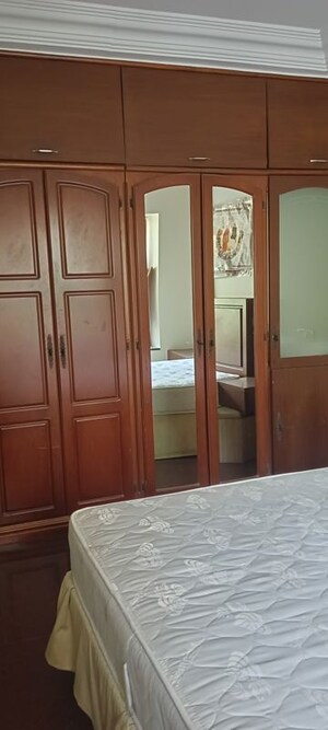 Room in 2 BHK Apartment at Versova – for Rent