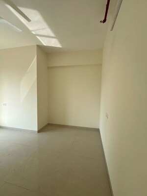 Room in 3 BHK Apartment at Raj Tattva, Kapur Bawdi – for Rent