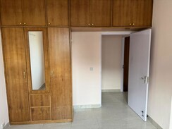 3 BHK + Study Room Apartment For Rent in DLF Oakwood Estate