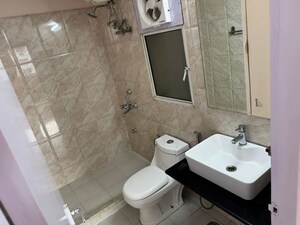 Bathroom in 3 BHK Apartment at DLF Oakwood Estate, Dlf Phase ii – for Rent
