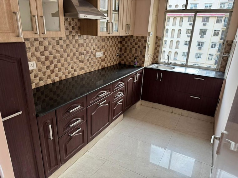 Kitchen, dlf-oakwood-estate 3 Bedroom 1700 Sq.Ft. Apartment In Dlf Phase ii Gurgaon 10138885