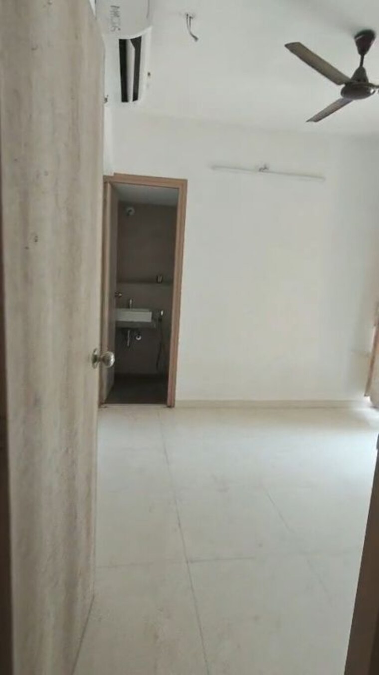 Room, lodha-upper-thane-meadows 2 Bedroom 530 Sq.Ft. Apartment In Anjur Thane 10138907