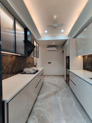 Kitchen in 3 BHK Apartment at DLF Oakwood Estate, Dlf Phase ii – for Rent