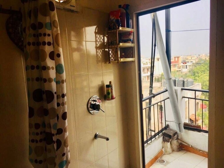 Balcony, chittaranjan park 1 Bedroom 700 Sq.Ft. Builder Floor In Chittaranjan Park Delhi 10138923