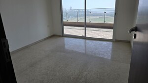 Room in 3 BHK Apartment at Lokhandwala Minerva Mahalaxmi, Mahalaxmi – for Rent