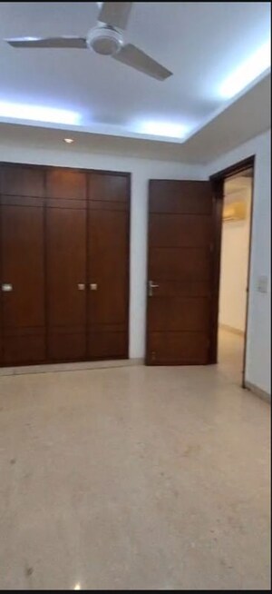 Room in 3 BHK Builder Floor at Saket – for Rent