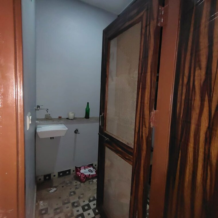 Bathroom, kohli-one-malibu-town 1 Bedroom 600 Sq.Ft. Builder Floor In Sector 47 Gurgaon 10139128