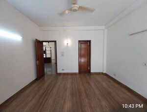 Room in 3 BHK Builder Floor at Greater Kailash Part 3 – for Rent