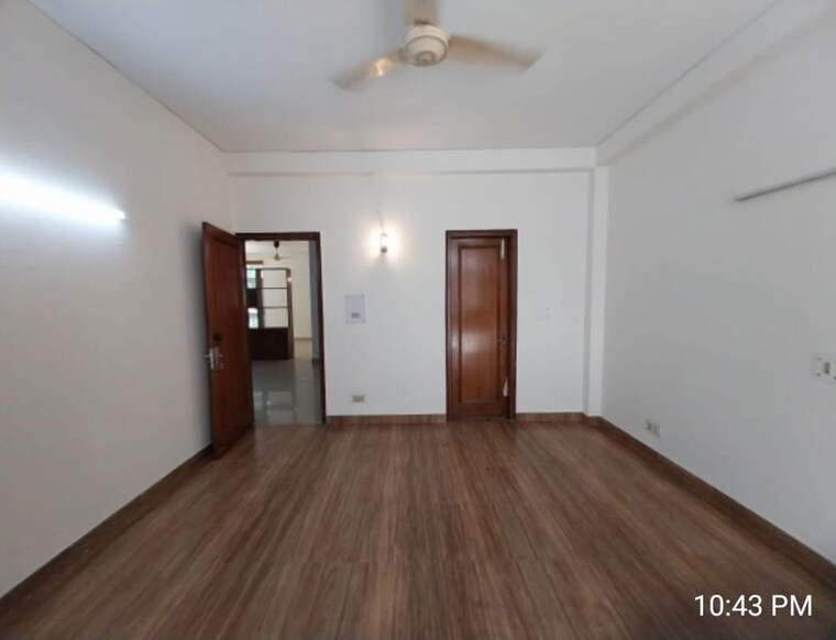 Room, greater kailash part 3 3 Bedroom 1800 Sq.Ft. Builder Floor In Greater Kailash Part 3 Delhi 10139259