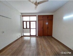 Room in 3 BHK Builder Floor at Greater Kailash Part 3 – for Rent