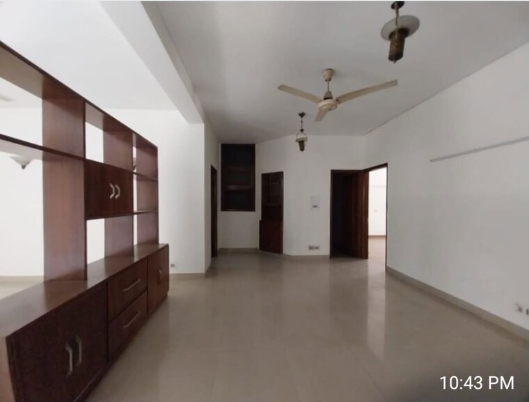 Room, greater kailash part 3 3 Bedroom 1800 Sq.Ft. Builder Floor In Greater Kailash Part 3 Delhi 10139259