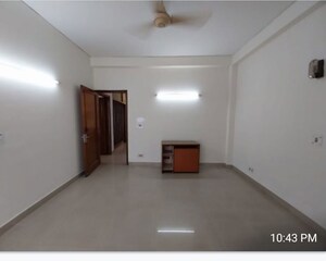 Room in 3 BHK Builder Floor at Greater Kailash Part 3 – for Rent